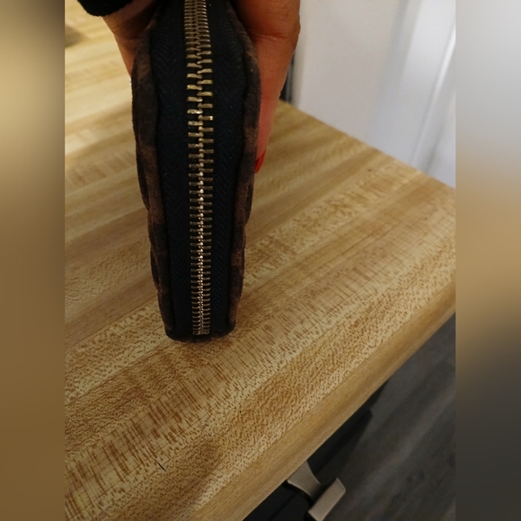 Kurt Geiger NWT Leopard Studded Quilted Suede Long Zip Wallet & Box - Picture 7 of 9